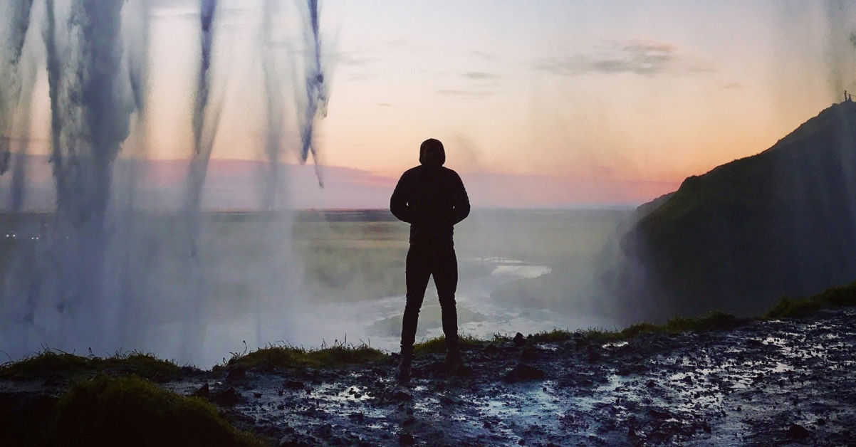 How to Change Status Quo When Status Quo is Not in Your Favor